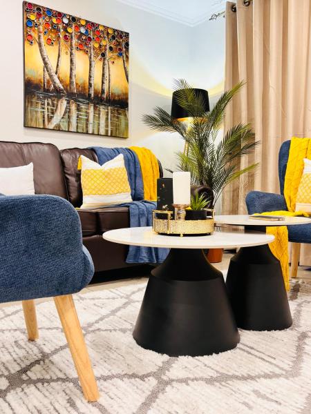 Adilo Villa Midrand Hill of Good Hope 2, Book  Gauteng hoteller med parkering, Parkering
