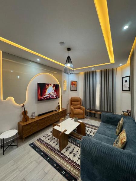 T3 NEUF & LUMINEUX - 2 chambres, Book  Cotonou hoteller med parkering, Parkering