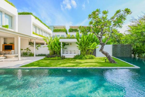 Yahira Stunning Garden 5 BR Private Pool Villa, Book  Canggu Badung