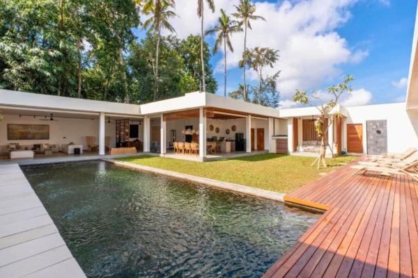Reverie Spacious 2 BR Private Pool Villa, Book  Hoteller i Bali med pool, Swimmingpool