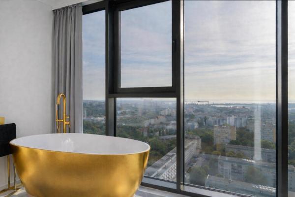 Hanza Tower GOLDEN SKY 24 SPA & POOL, Book  Hoteller i West Pomerania med pool, Swimmingpool