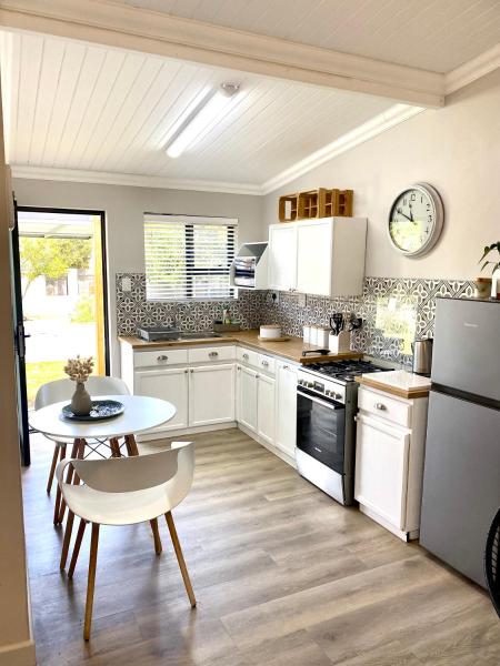 Living Lite, Book  Kleinmond Caledon