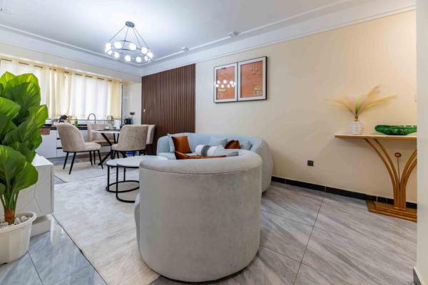 Elegant classy apartment with swimming pool ,fully equipped gym ,child play area and close proximity to shopping malls and great breathtaking views, Book  Nairobi hoteller med pool, Swimmingpool