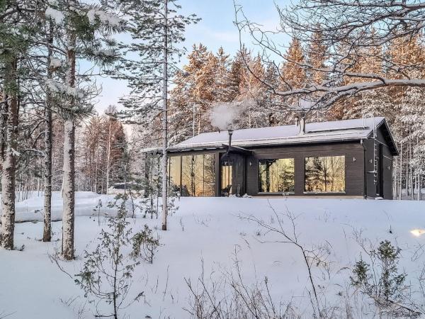 Holiday Home Villa usva by Interhome, Book  Hoteller i North Ostrobothnia med parkering, Parkering