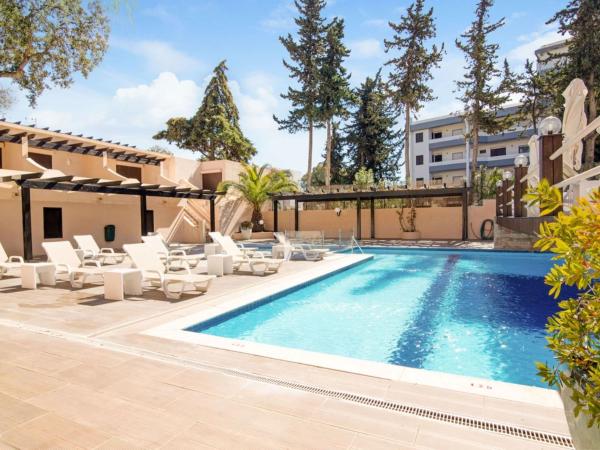 Villa Amélia - Sunny Way by Interhome, Book  Albufeira hoteller med pool, Swimmingpool