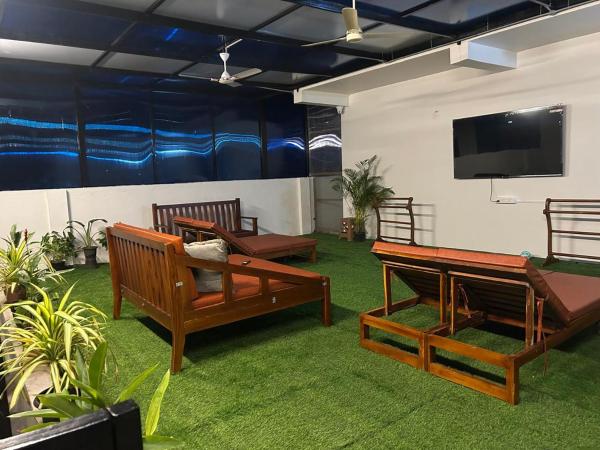 Sana Villa, Book  Hoteller i Tamil Nadu med pool, Swimmingpool