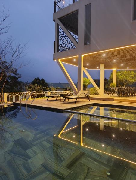 1992 de Villa - Tam Đảo, Book  Hoteller i Vinh Phuc med pool, Swimmingpool