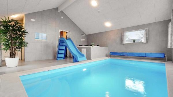 Villavilla 550 - Marielyst, Lollandfalstermøn, Book  Falster hoteller med pool, Swimmingpool