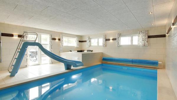 Villavilla 400 - Ebeltoft, Østjylland, Book  Midtjylland hoteller med pool, Swimmingpool