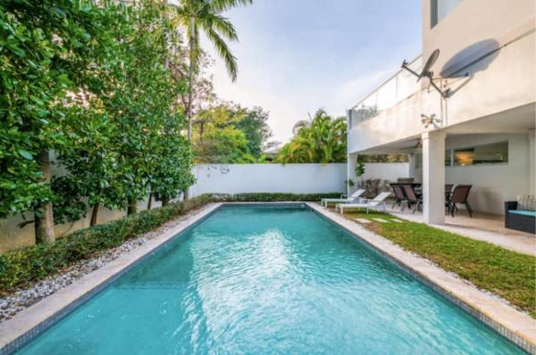 Villa Zenora, Book  Miami Beach Miami Beach
