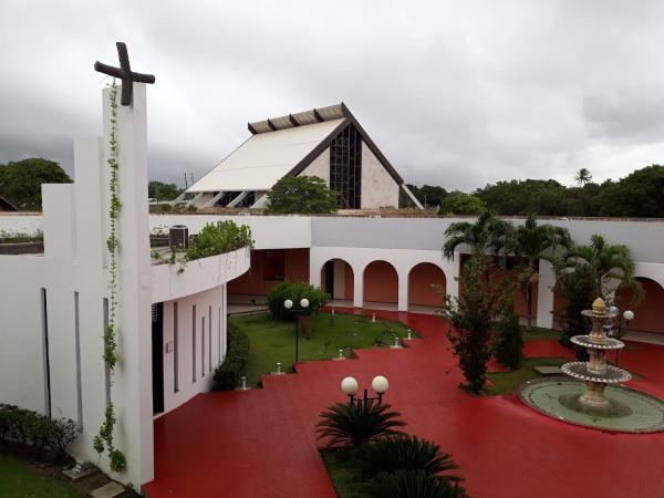 São João Paulo II - Casa de Retiro, Book  Bahia hoteller med parkering, Parkering