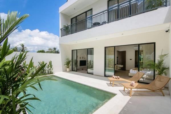 Modern 3BR Retreat Close to Pererenan & Canggu, Book  Hoteller i Bali med pool, Swimmingpool