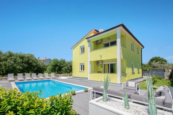 Villa Casa Mare near Pula by Istrabook, Book  Galižana Pula Riviera