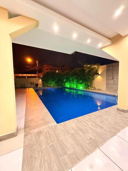 Departamento en Machala, Book  Machala hoteller med parkering, Parkering