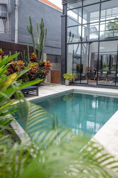 Villa Greta, Pererenan by Bali Villa Property Mgmt, Book  Badung hoteller med pool, Swimmingpool