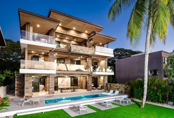 Beachfront Luxury Villa, 2 Pools & Daily Breakfast, Book  Hoteller i Guanacaste med pool, Swimmingpool