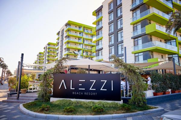 SUNSHINE PLACE ApartHotel Pool & Spa Mamaia Nord, Book  Hoteller i Constanta med pool, Swimmingpool