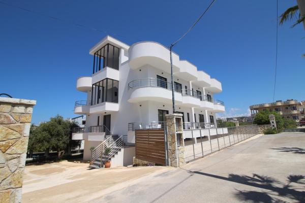 J&B Hotel, Book  Ksamil Vlorë County