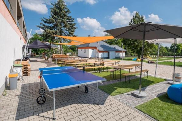 Hedon Brewery Apartments - 200 meter to the Beach, Book Lejlighed Hoteller i Siófok med parkering, Parkering