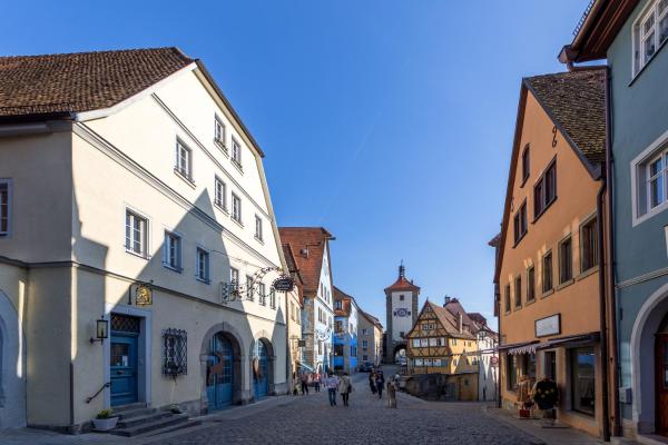 Gästehaus Plönlein - Hotel Goldener Hirsch Rothenburg, Book  Bayern hoteller med parkering, Parkering