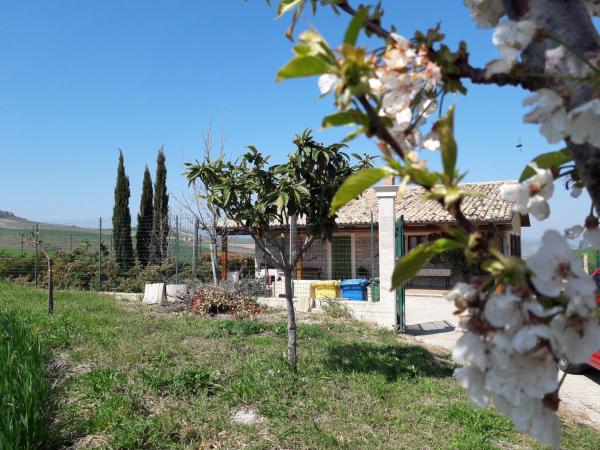 Villa Lemme, Book  Molise hoteller med parkering, Parkering