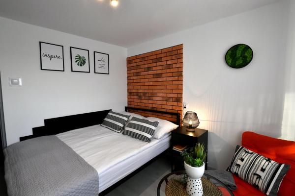 Apartament Spytkowice - 8 km od ENERGYLANDIA - ZATOR, Book  Lillepolen hoteller med parkering, Parkering