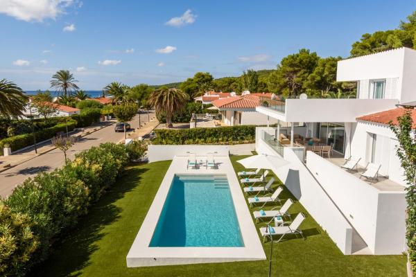 Villa Lucia B17 By Book Menorca Villas, Book  Hoteller i Baleariske Øer med pool, Swimmingpool