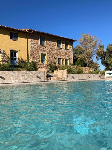 Agriturismo Is Conchisceddas, Book  Hoteller i Costa Verde med pool, Swimmingpool