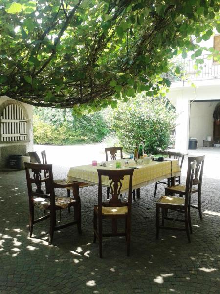 Talonno il frutteto, Book  Hoteller i Piedmont med parkering, Parkering