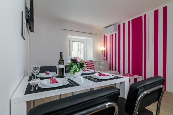 Apartments Trend 2, Book Lejlighed Kvarner hoteller med parkering, Parkering
