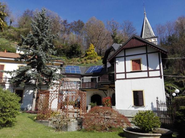 Villa Ombrosa, Book  Hoteller i Piedmont med parkering, Parkering