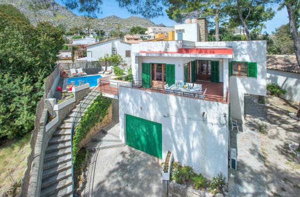 Owl Booking Villa Mariner - 5 Min Walk to the Beach, Book  Pollença hoteller med parkering, nær Cala Barques, Parkering