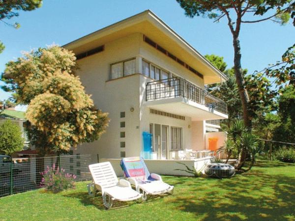 Lignano Pineta Villa mit Garten, Book  Pineta 