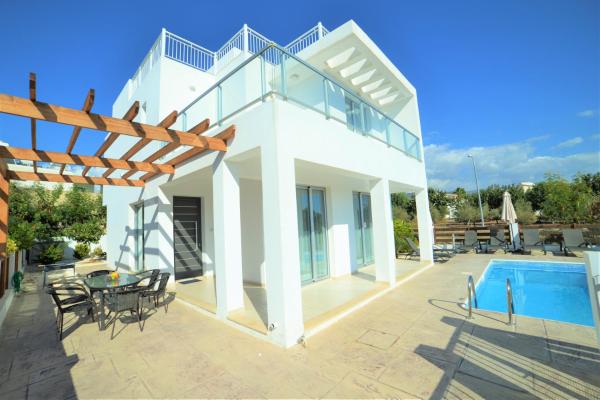 Coral Bay Villa 10, Book  Coral Bay Pafos