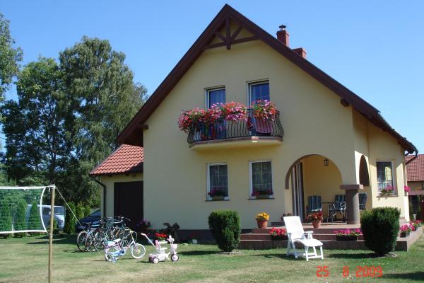 Pokoje Gościnne u Elżbiety, Book  Hoteller i Pomerania med parkering, Parkering