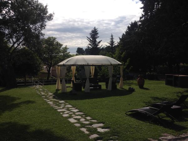Villa Ghirardelli, Book  Sirolo 