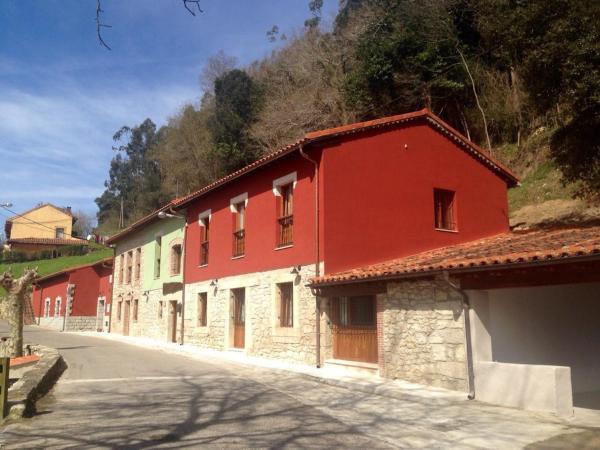 La Casuca del Esbardu Hotel, Book  Vilde Asturias