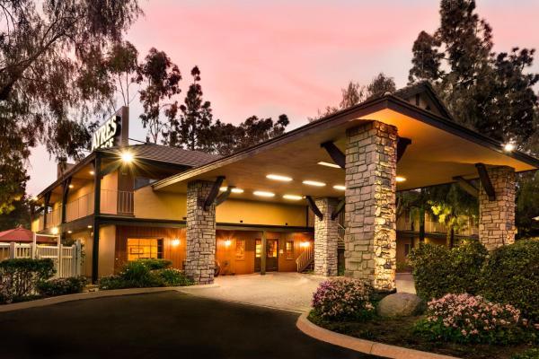 Ayres Lodge Alpine, Book Hotel Alpine San Diego County