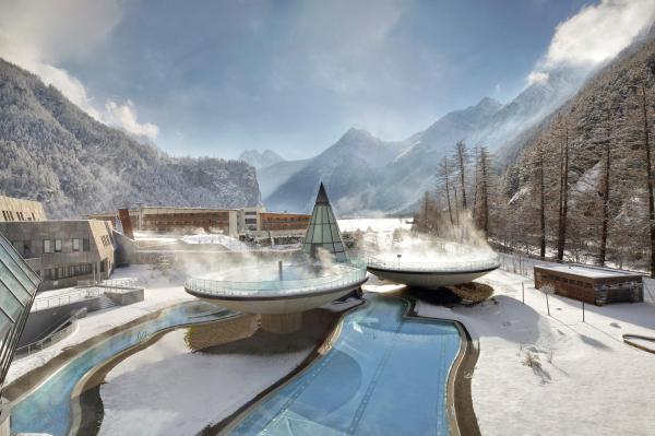 Aqua Dome 4 Sterne Superior Hotel & Tirol Therme Längenfeld, Book Hotel Tyrol hoteller med pool, Swimmingpool