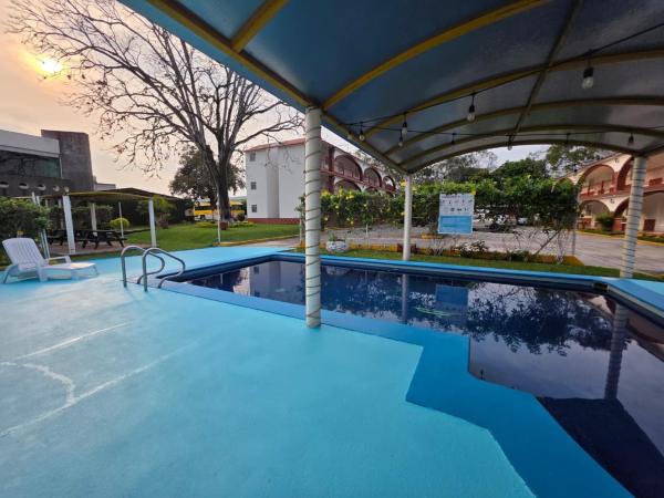 Hotel Los Cedros, Book  Martinez de La Torre Veracruz