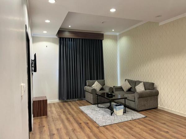 شقق قرطبه العائلية - Qurtubah Family Apartments, Book Lejlighed Riyadh Region hoteller med parkering, Parkering
