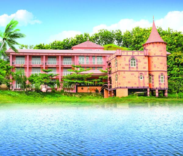 Foys Lake Resort, Book  Chattogram Division hoteller med pool, Swimmingpool