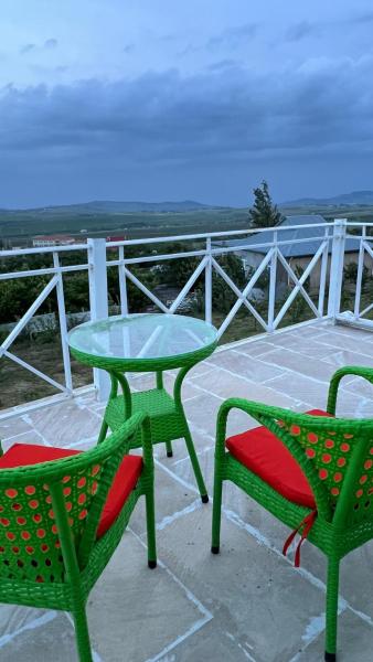 VILLA MEYSARY, Book  Shamakhi 