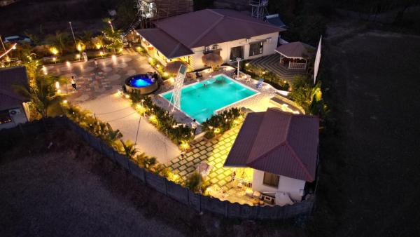 Boutique Stays Brissa Resort by Greenleaf Aqua, Book  Hoteller i New Delhi med pool, Swimmingpool