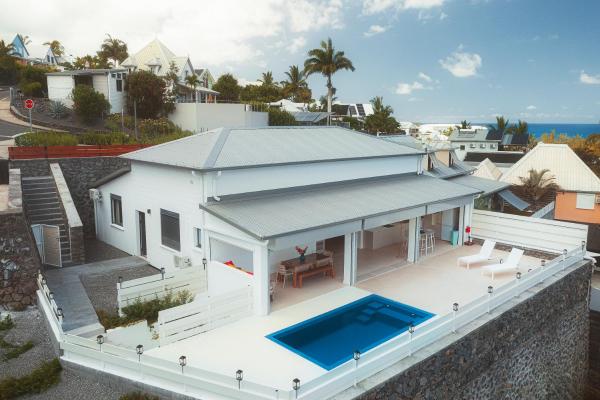 Villa Macatia - Piscine - Vue Mer - 200m de la plage, Book  Hoteller i Saint-Paul med pool, Swimmingpool