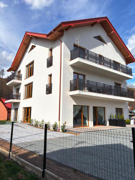 Parkowa Residence, Book  Lower Silesia hoteller med parkering, Parkering