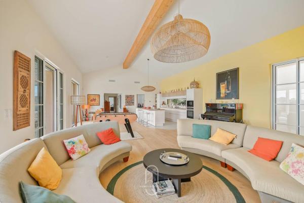 Villa La Carqueiranaise, Book  Hoteller i Var coast med parkering, Parkering
