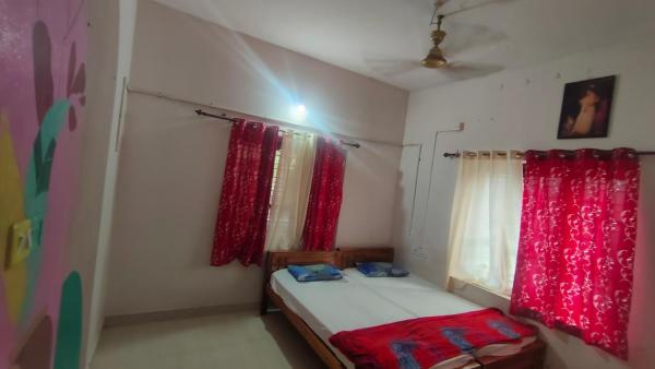 The vintage, Book  Varkala New Delhi