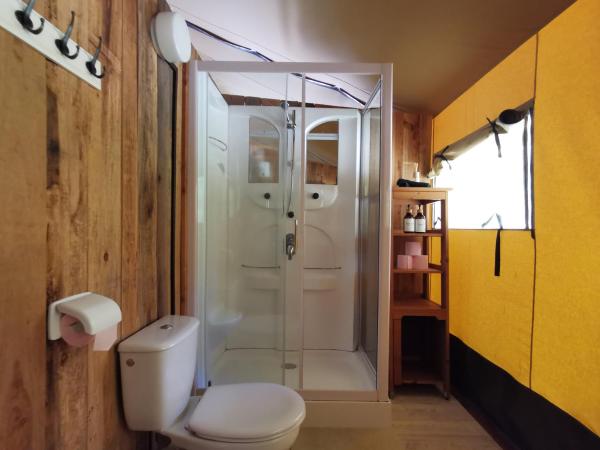 Le Petit Paradis - Chez Jem, Book  Le Breuil 
