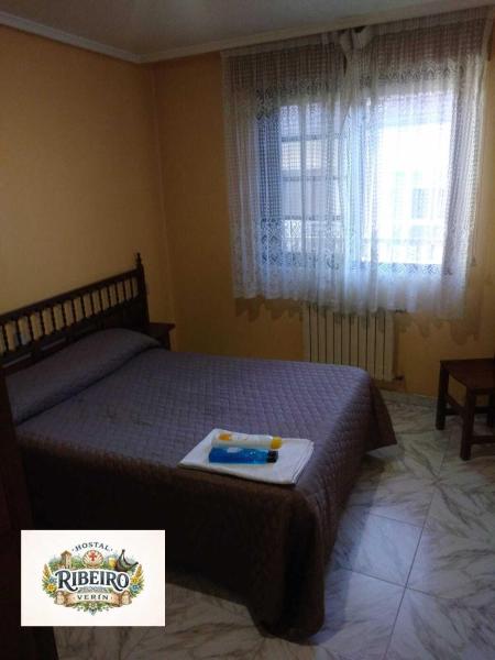 Hostal Ribeiro Verín, Book   